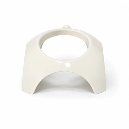 Base del comedero inclinado para mascotas en color marfil, material ABS resistente